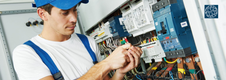 Cómo integrar sistemas de control y supervisión en instalaciones eléctricas industriales.