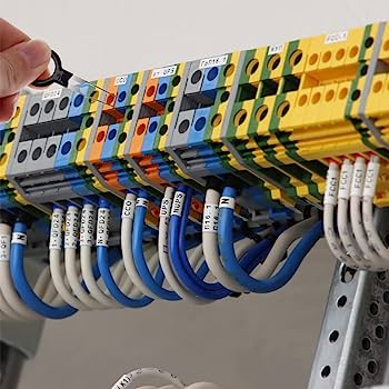 Extractor de bornes: facilitando la desconexión de cables y conexiones eléctricas.