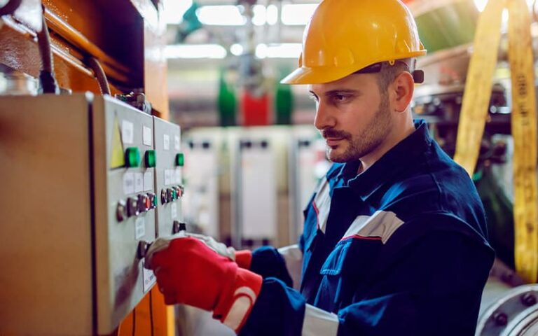 Importancia de la seguridad eléctrica en hogares y empresas.